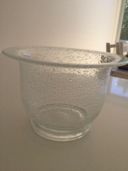 Glass bowl (bubble look)