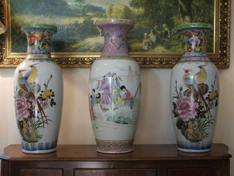 vase oriental style ceramic