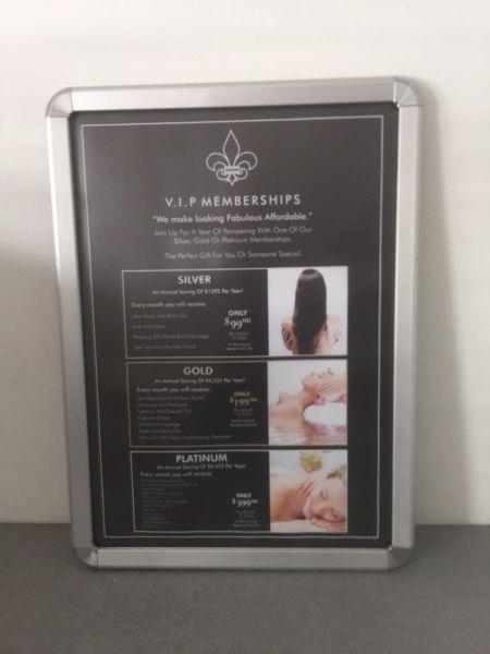 Clip in Poster Frames (Advertising)