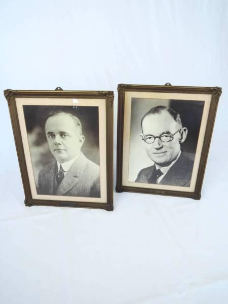4 Vintage Frames Feat. Portraits