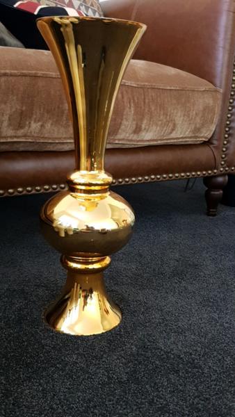 Gold vase - BLING!!