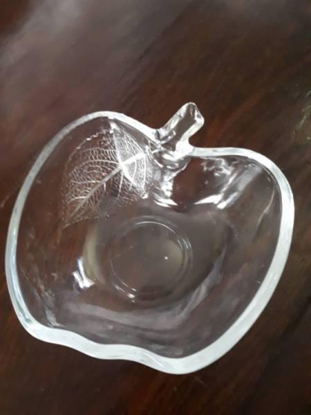 Small apple shaped glass bowl with leaf motif