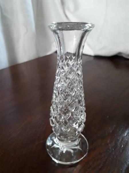 Bud vase clear glass diamond cut