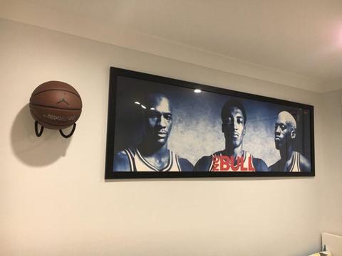 Very rare Michael Jordan Chicago bulls framed picture 2m long
