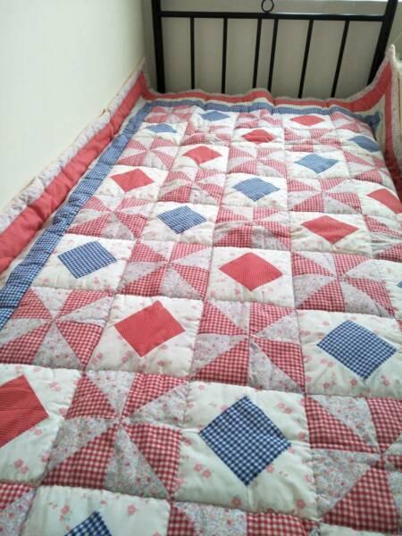 Manchester new, never used - quilt, bedspread, bath towels