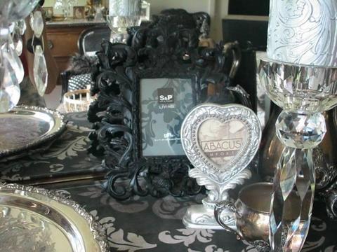 GORGEOUS PHOTO FRAMES ONE ORNATE BAROQUE BLACK OR SILVER HEART