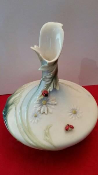 Petite decrative vase Dan Samuels - Ladybird