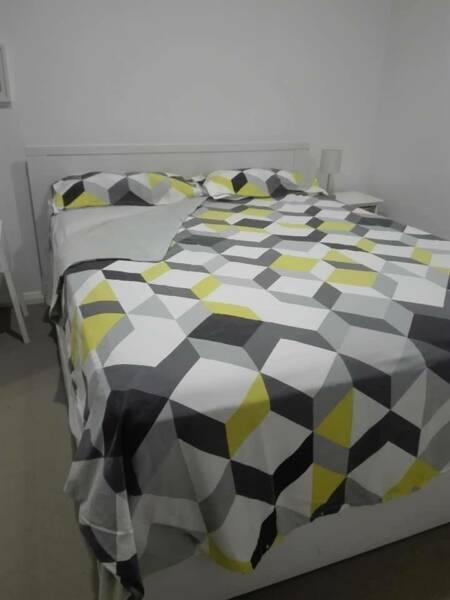 Bed quilt cover