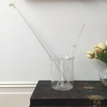 Pyrex laboratory glassware, lab glass - made in france