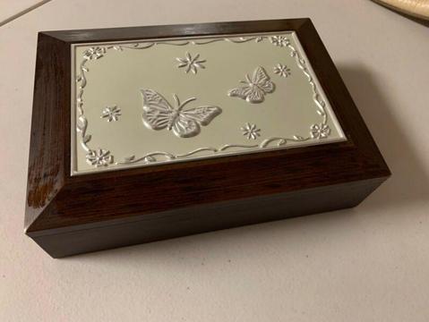 Butterfly jewellery box