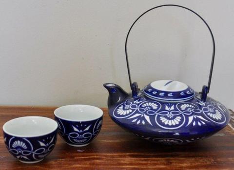 Morgan and Finch tea set, blue and white