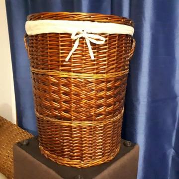 DARK CANE LAUNDRY BASKET WITH LINER