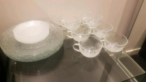 Glass plates and tea set