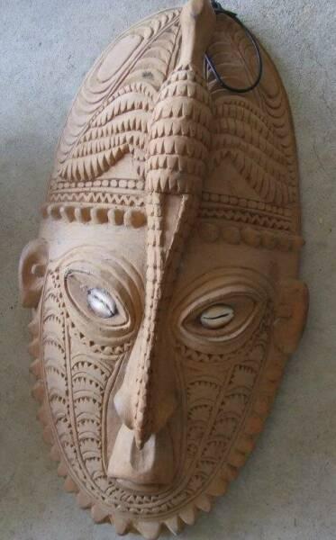 Papua New Guinea Tribal Art Sepik Primitive Mask Wood Carving