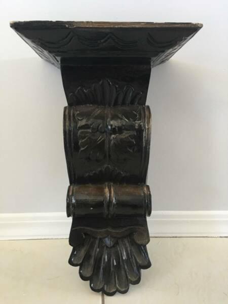 Wooden plinth (small) in good condition