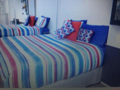 Queen bed quilt cover, 4 pillow cases, sheets & 3 dec pillows