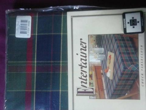 Tablecloth; Tartan/Check; Square, Setting for 4; New in package