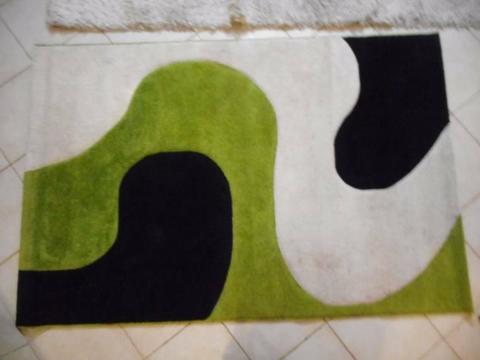 CARPET - GREEN/CREAM/BLACK - 1.8 x 1.3 m