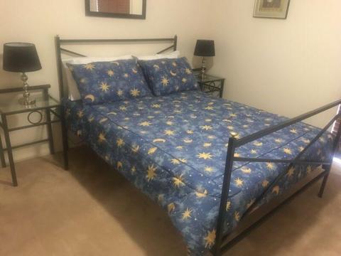 Double Bed Comforter and two matching pillowcases