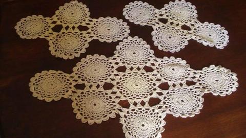 Vintage Crocheted Duchess Doily Set