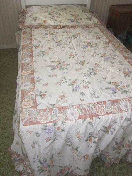 Quilted Single Bedspread