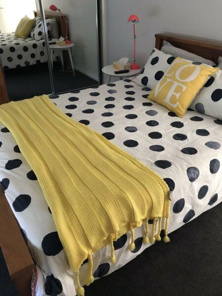 Home republic Yellow throw and cushion
