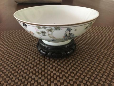 HAND PAINTED PORCELAIN CHINESE BOWLS ON TEAKWOOD STAND