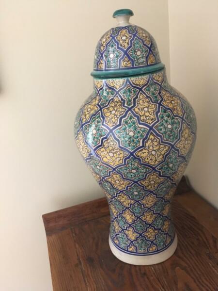 HAND CRAFTED MOROCCOAN VASE WITH LID