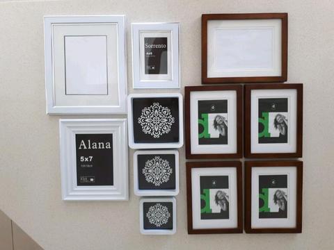 Photo frames x 11 * EXC COND
