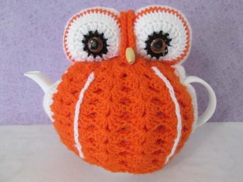 Retro Hand Made Owl Teapot Cosy
