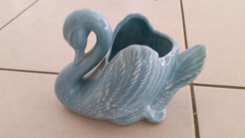 Swan vase pot