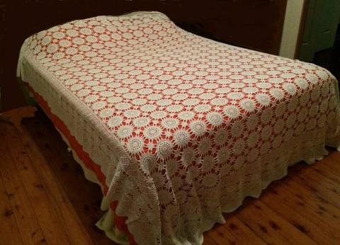 Vintage Retro Cotton Crochet Double Bedspread / Cover