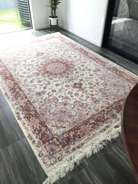 Original 100% silk hand tofted Persian rug 310 x 200