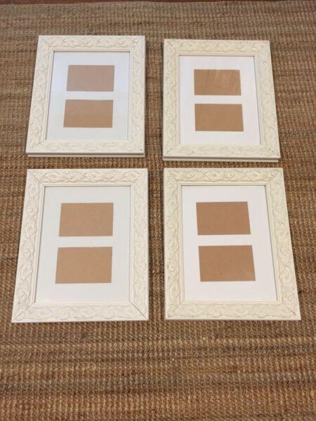 Shabby Chic or are wall frames - white/off white x 4