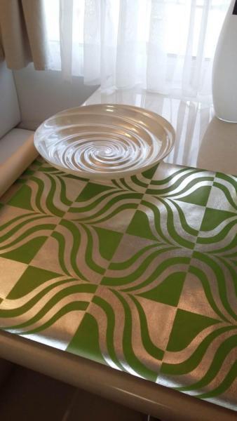 FABULOUS 1970's GREEN AND SILVER WALLPAPER