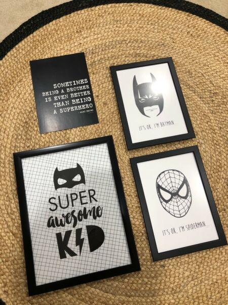 Super hero prints with frames