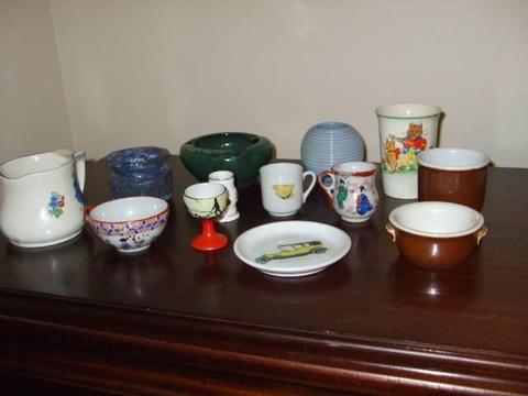 Collection of Small item Porcelain Cheap in Good Condition