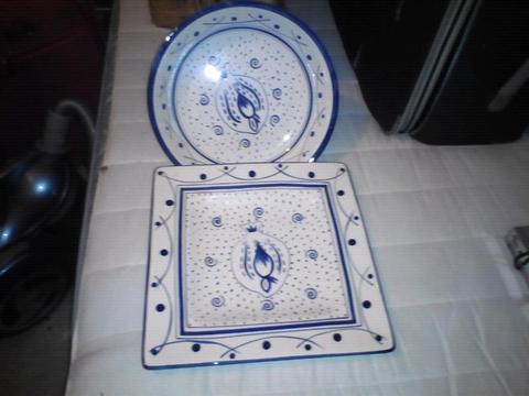 2 × blue marine serving plates