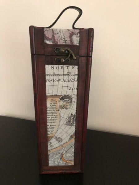 Wood and Leather Wine Bottle Case / Carrier
