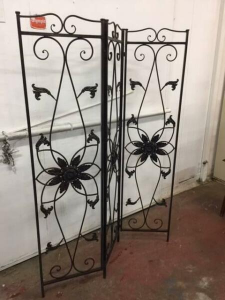 E49006 Large Metal Industrial Decorative Screen Garden