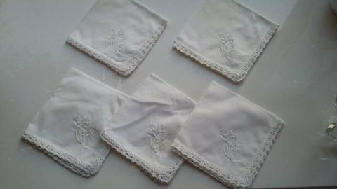 QUAINT NAPKINS 5 IN TOTAL FOR $20