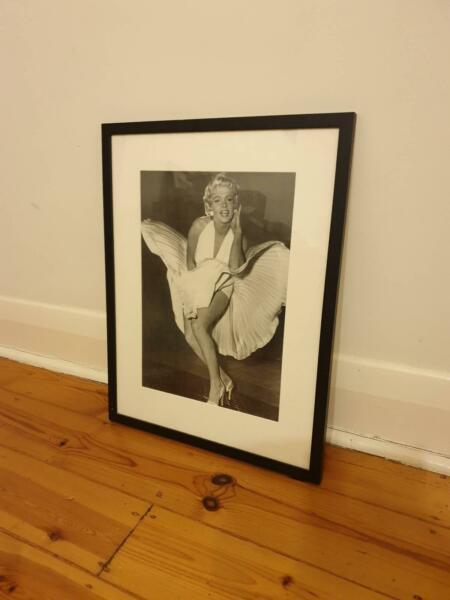 Marylin Monroe photo (framed) - excellent condition