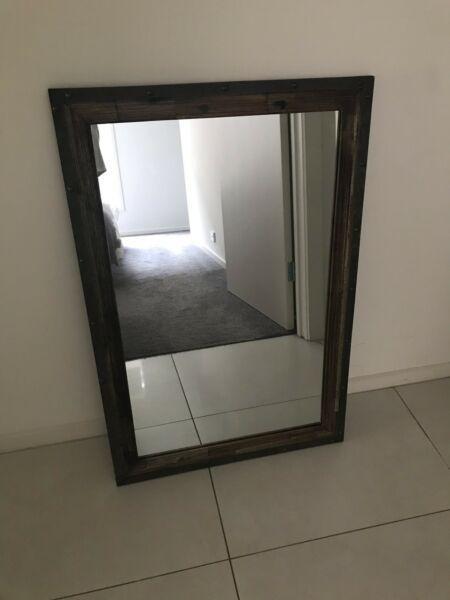 Wanted: Mirror