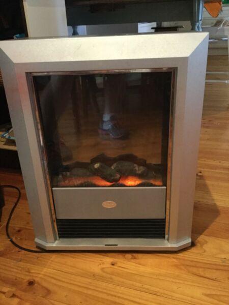 Dimplex Lee Silver fire effect heater