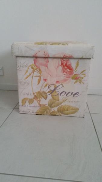 LOVE Padded Fold Away Box