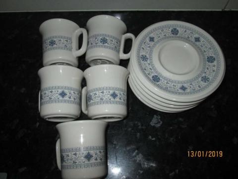 coffee cups an saucers little ones