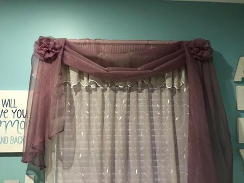 PROFESSIONALLY MADE CURTAINS, TIE BACKS AND PELMET