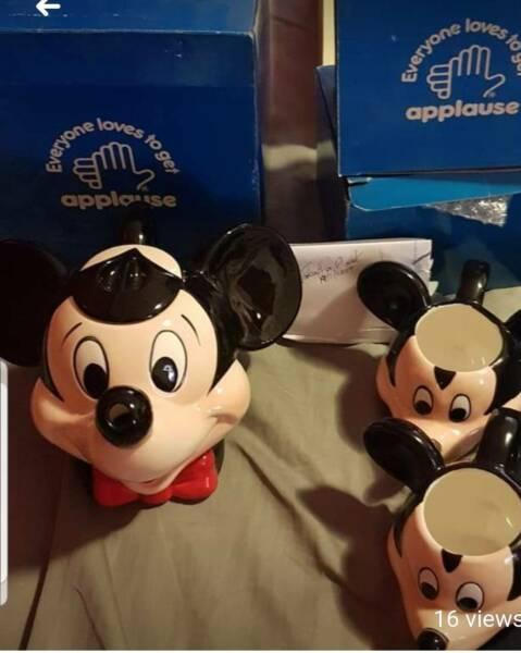 Mickey mouse teapot an cups
