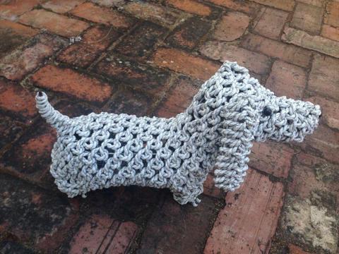 Sausage Dog white made of wire & rope