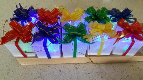 Christmas lights pk10 small gift boxes